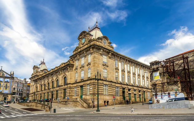 Porto São Bento station